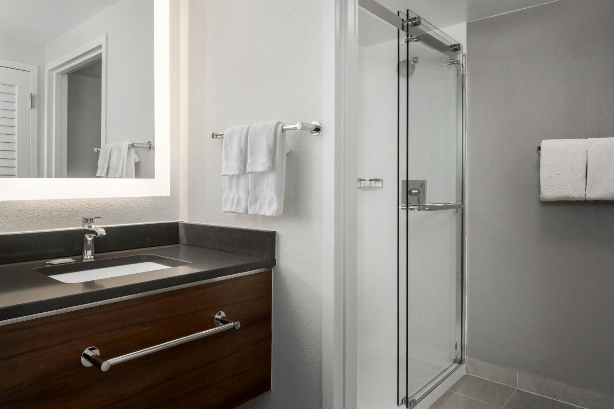 Courtyard By Marriott Downtown Hotel 3*