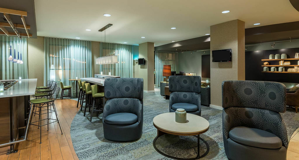 Courtyard By Marriott Downtown 3*
