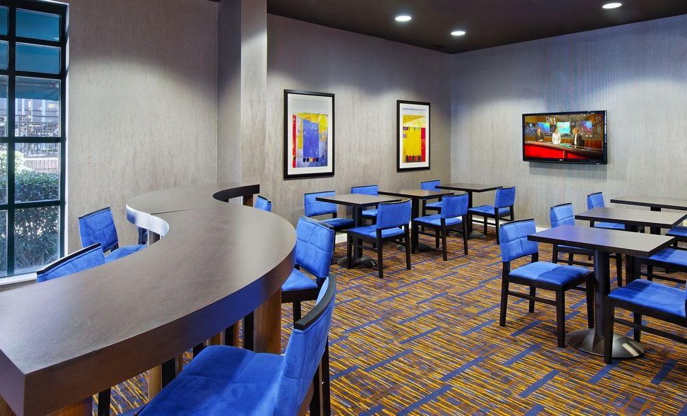Courtyard By Marriott Downtown Hotel Chattanooga