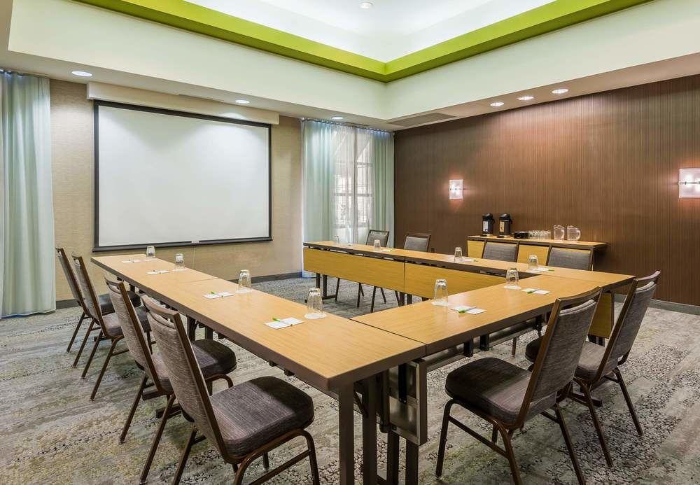 Courtyard By Marriott Downtown Hotel 3*
